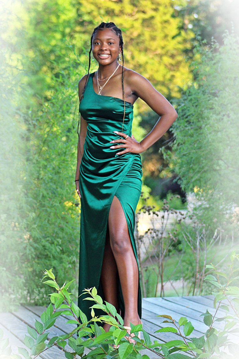 aagordonphotos's tweet image. A May 20, 2022 Prom Shoot #prom #promshoot #winstonsalemnc #botanicalgarden #kernersvillenc #amazingaagphotography #seniors2022 #2022 #prom2022 #springtime #portraits