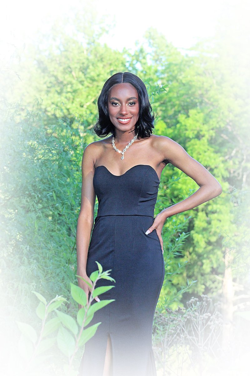 aagordonphotos's tweet image. A May 20, 2022 Prom Shoot #prom #promshoot #winstonsalemnc #botanicalgarden #kernersvillenc #amazingaagphotography #seniors2022 #2022 #prom2022 #springtime #portraits