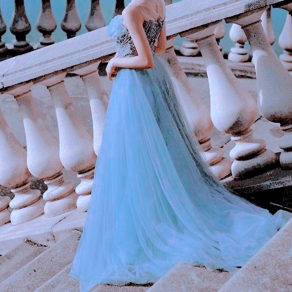 you really thought the space stone wouldn’t attend the gala ?

#galacticgala