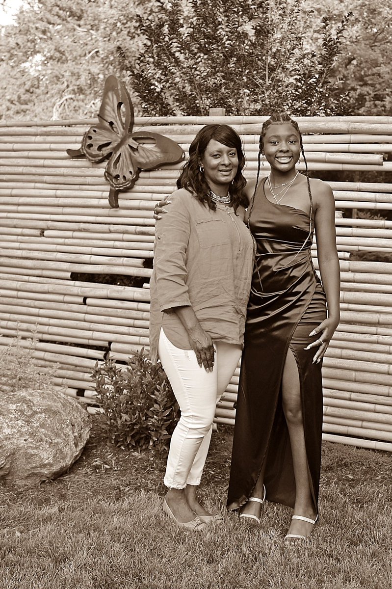 aagordonphotos's tweet image. #Family A May 20, 2022 Prom Shoot #prom #promshoot #winstonsalemnc #botanicalgarden #kernersvillenc #amazingaagphotography #seniors2022 #2022 #prom2022 #springtime