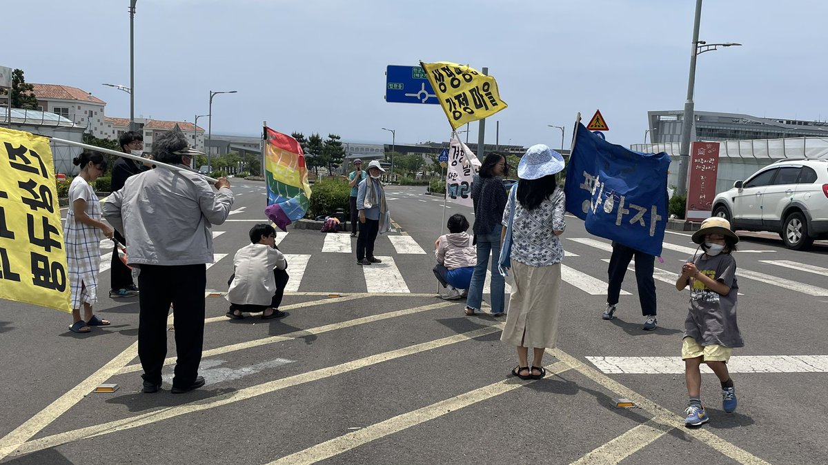 길 위의 신부 tweet media