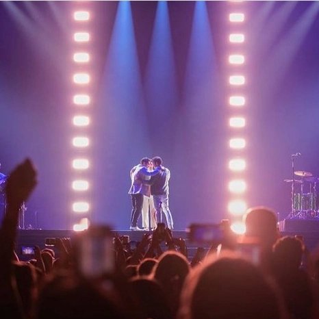 Jobros_MyLifee's tweet photo. Nunca dejen de  brillar 💫 @jonasbrothers https://t.co/jAmJfGVGft
