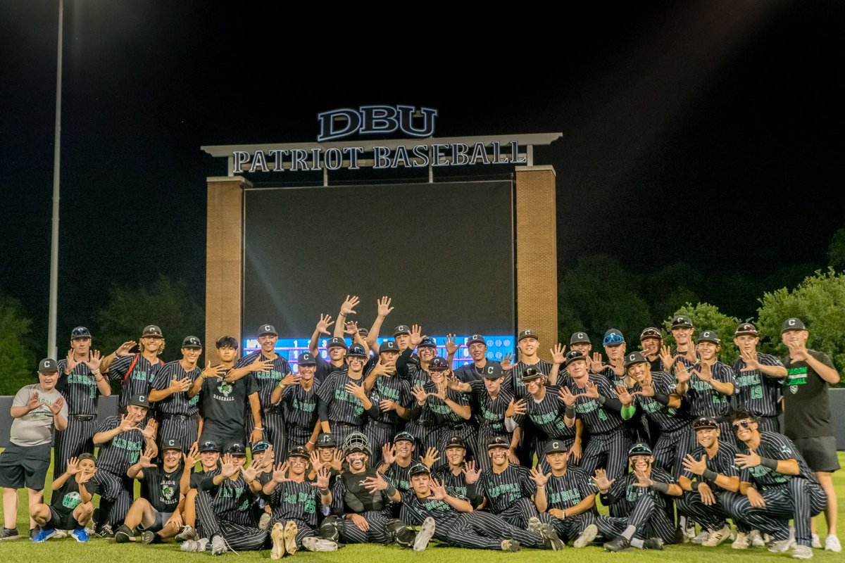 DragonBaseball's tweet photo. The 6A STATE semifinal games are set! Time to make your road trip plans for next Friday. See you in Round Rock DRAGONS. 
 
Conference 6A State Semifinals
Friday, June 10th at 4p

Fort Bend Ridge Point (35-5) vs. Southlake Carroll (32-8)

#DragonsVsDragons https://t.co/3Uf0gxHNJj
