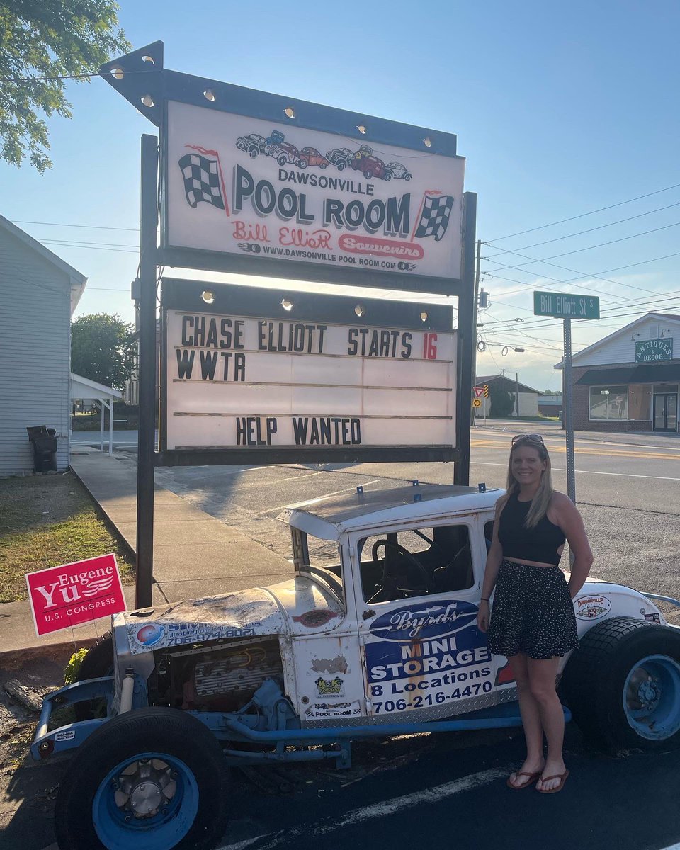 Smashlyashley74's tweet photo. Took the scenic route today and made a stop in @chaseelliott hometown @DawsonPoolRoom #georgiabackroads #BUCKETLIST #dawsonville #awesomebillfromdawsonville #dawsonvillesiren #georgiaadventure #roadtrip https://t.co/eMH9xerJvb