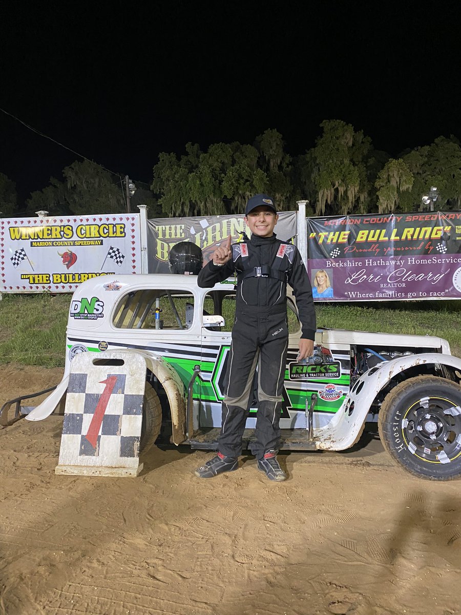 BookmillerMotor's tweet photo. P1!!! #CleanSweep #BookmillerMotorsports #LegendsCar #Racing #CoupeKiller #CDanGang #JWM https://t.co/v6Ncs8JISt