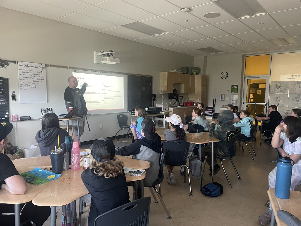 5HaleyHCS tweet media