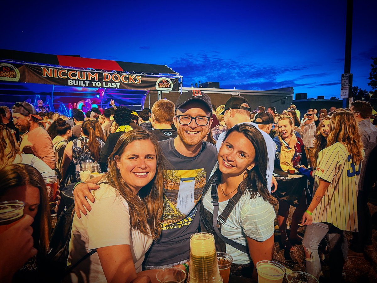 Such a gorgeous night for some 🍻 with great friends! Happy Birthday <a href="/ltdbrewing/">LTD Brewing</a> #goodships @meiere1 @erinbernaciak