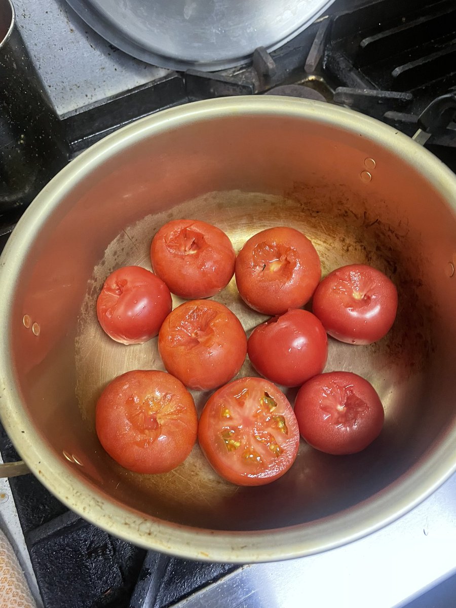 junjuncarry's tweet photo. 本日はじゅんじゅんカレー14:00までです🍛🐔🐷🍅

毎週木曜日定休日でやらせてもらってます‼️

よろしくお願いします👍

#杉田
#新杉田
#カレー
#ランチ
#お洒落 https://t.co/0Ass8NrgO0