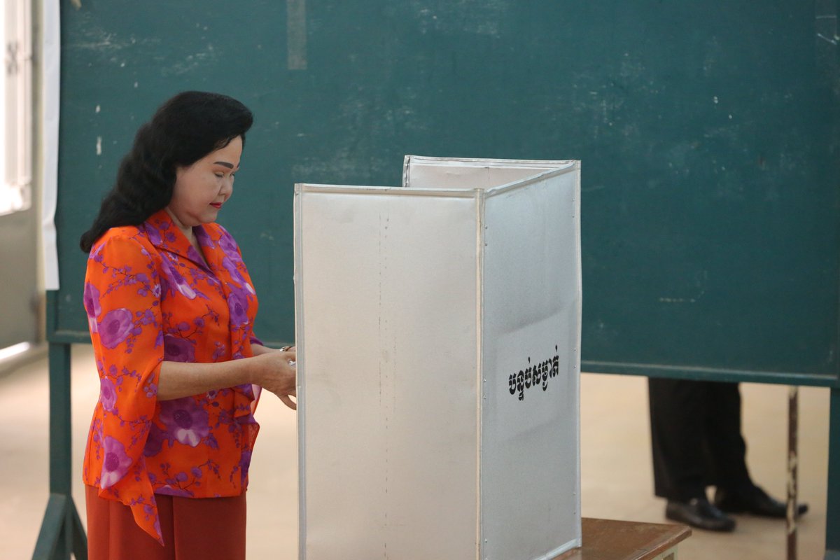 VOD_English's tweet photo. Follow @VOD_English's live blog for all election updates from across the country: https://t.co/gUNkcwA1QJ
#CommuneElection #VODEnglish https://t.co/ibvsR9xDAI