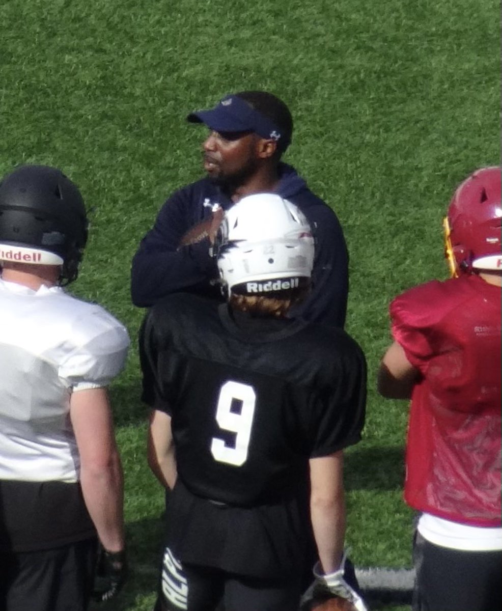 CarsonEvenson22's tweet photo. Thank you @MSUBobcats_FB for the great camp! Had a great time in the area! Go cats! #bobcatbuilt @KingJB01 @CoachHowe @DY_Lee11 @TeamAlpha_7on7 @ifo14 @WS_TITAN_FB https://t.co/OyZc7ogimO