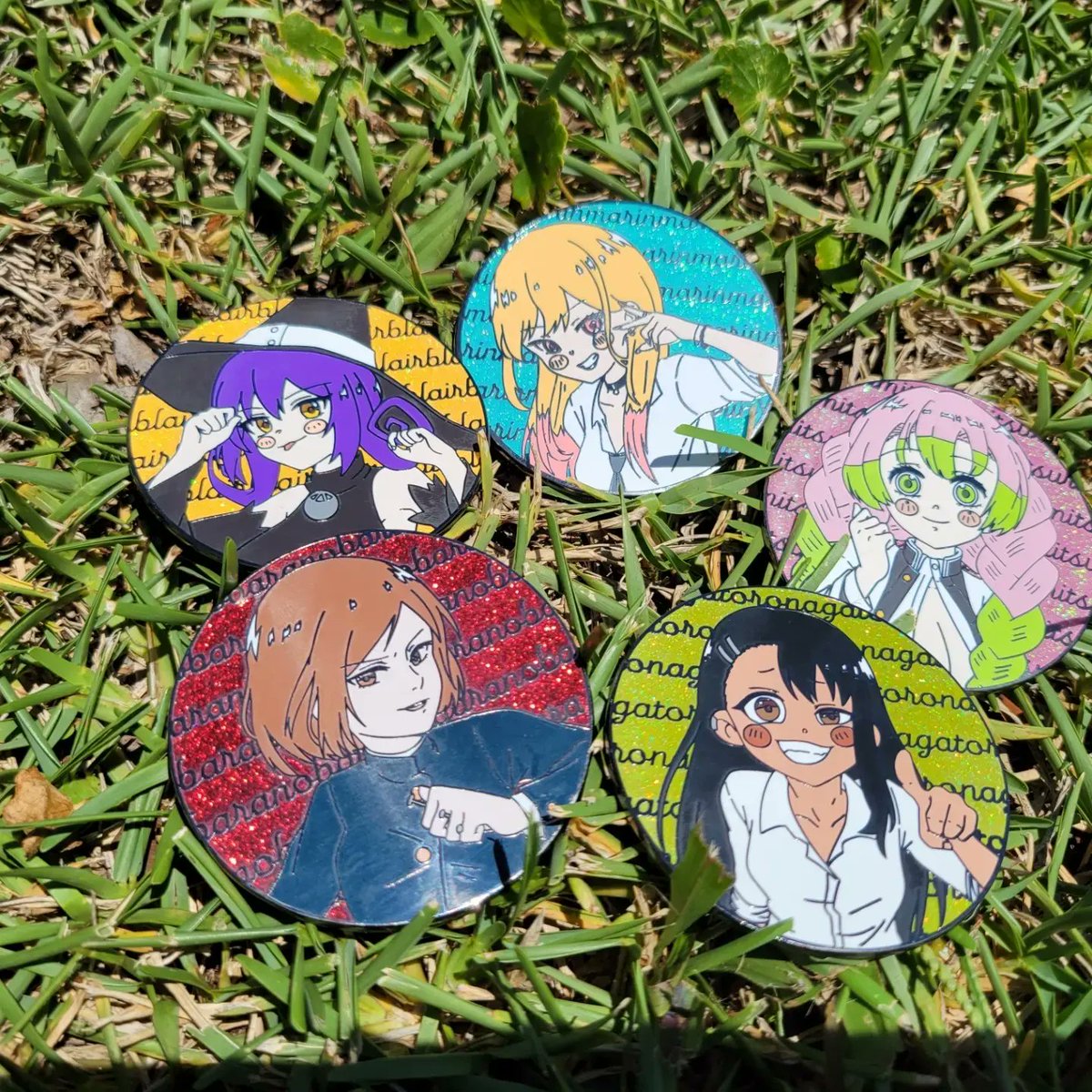 torabrandfl's tweet photo. Thinking about doing a give away of TWO sets of these. Should I? :)

#anime #pin #enamelpin #anime #cute #mitsuri #giveaway #waifu #nobara #blair #souleater #marinkitagawa #nagatoro https://t.co/obXEPcRwN9