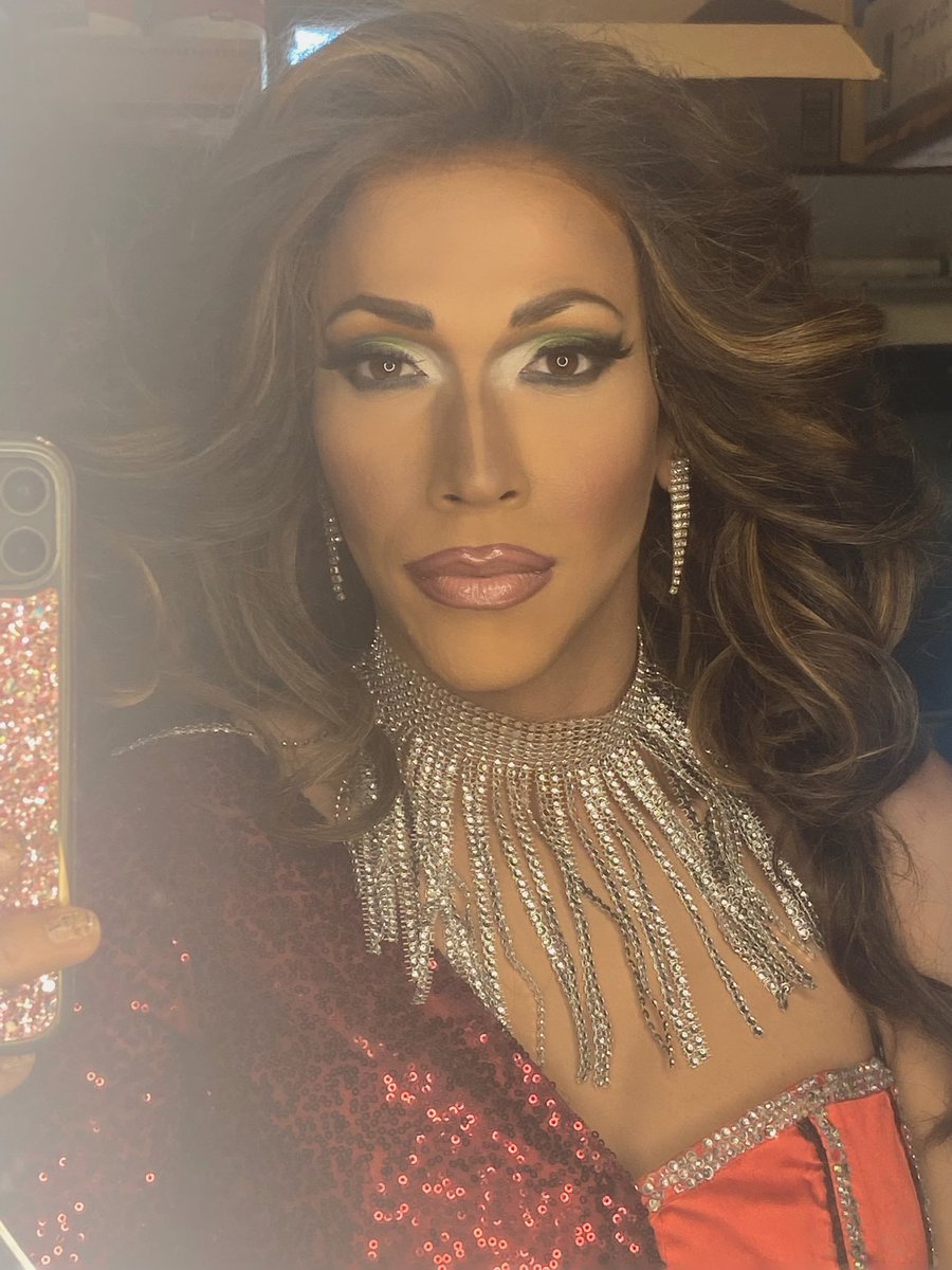 prqueenshayna's tweet photo. Red, Green, Black & Silver✨
#dragqueen #stunning #localdragqueen #nashville #nashvilledragqueen #rupaulsdragrace #lgbtqia #fyp #dragshow https://t.co/Bg22yfKg7C