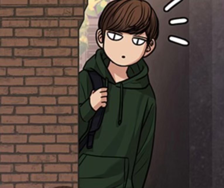 " โอ้ะ..!  " 

 เดินหลบไปอีกทาง

" แถวบ้านเรามันสกปรกไปหรอ ทำไมถึงมีหนูยักษ์มาวิ่งแถวนี้ "