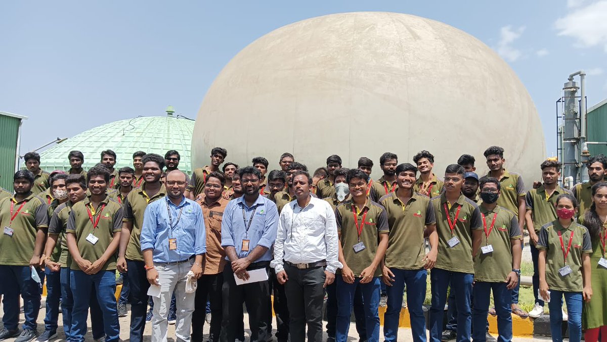 Learn from field visits... Students Mech Engg 2nd year <a href="/IVidyanikethan/">Sree Vidyanikethan</a> Sree Vidyanikethan Engineering College, Tirupati (AP) visited Organic waste to Compressed Bio Gas (#CBG)  plant Tirupati  being developed and maintained by <a href="/MahindraLtd/">Mahindra Waste To Energy Solutions Ltd.</a> in association with <a href="/MCTTirupati/">Municipal Corporation, Tirupati</a>..
