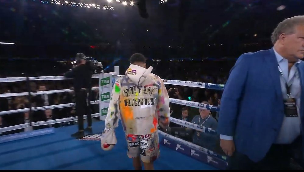 PERA_Magazine's tweet image. #HaneyvsKambosos

#devinhaney fit is hard!