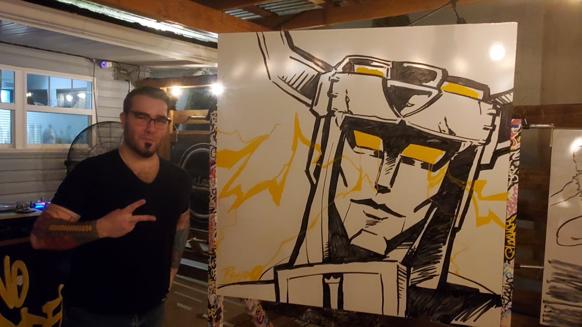 GreatKentWard's tweet photo. 30 minutes are up! Here is @Rando20XX's finished Voltron! https://t.co/MIJt2TkxkG