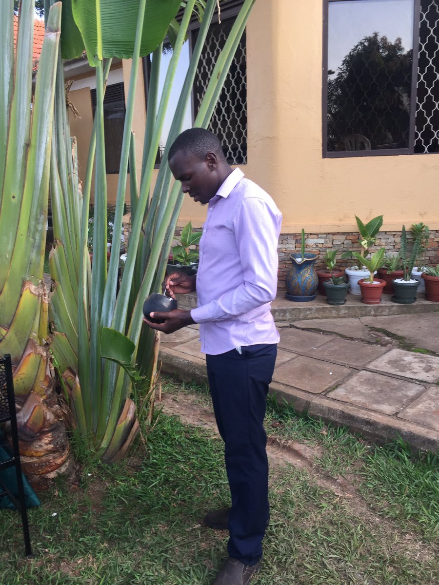 aturindademus's tweet photo. Every story of your life must be celebrated #Eshabwe nagihuta nyenka๐คญ https://t.co/2zeRtS9G86
