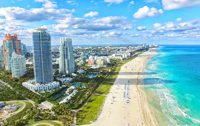 BlueAmericaPAC's tweet photo. Hey, #DeSantis and #Rubio -- we're going to evict the both of you from Florida!

We're registering first-time Democratic voters and will be reminding voters to go to the polls via text!

Help clean up Florida and chip in $10, $25, $50, $100, $250 or more: https://t.co/Z3F4lTLVaa https://t.co/ZHYSNvsKlh