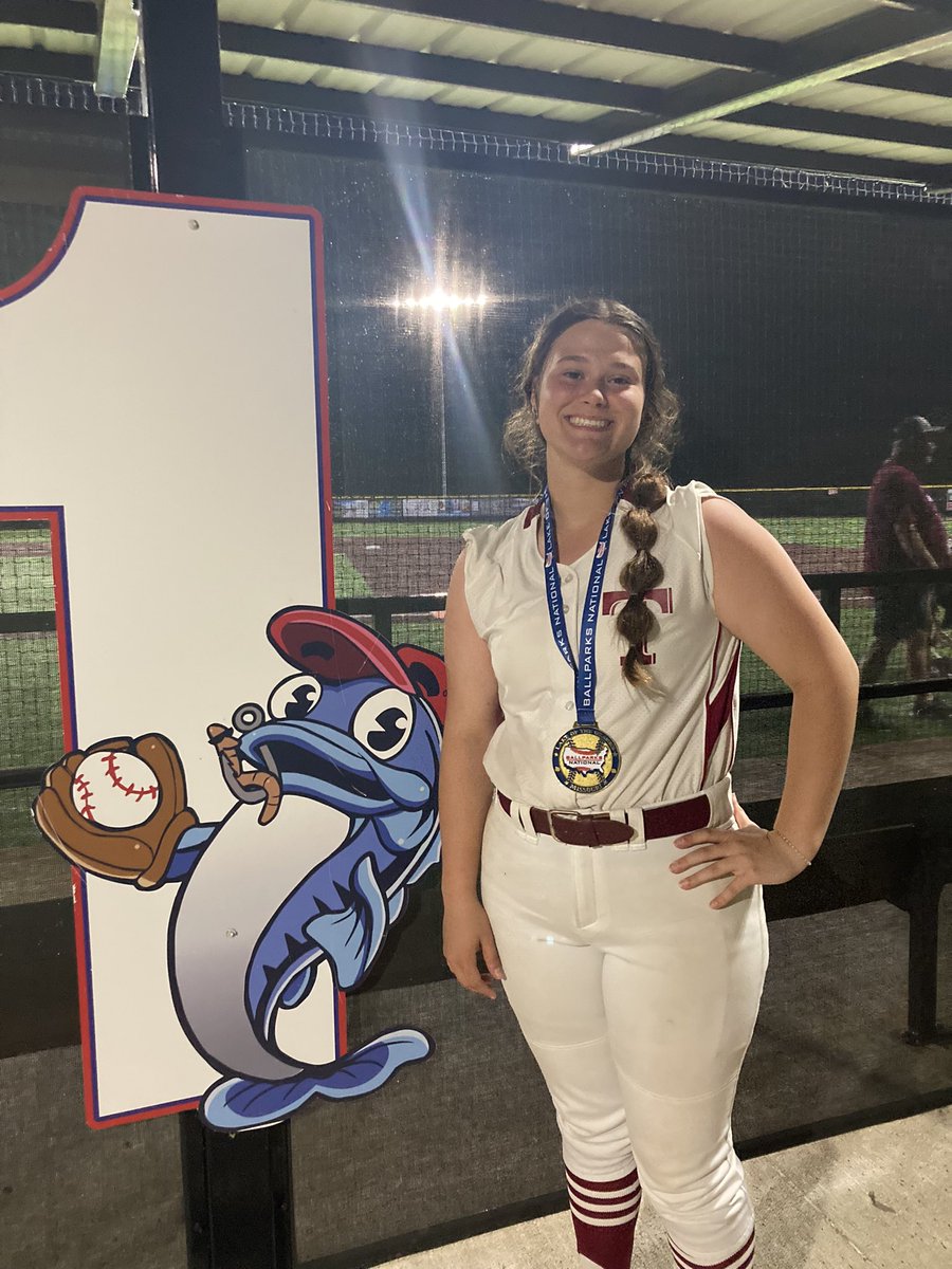 MalloryWarma's tweet photo. 5-15-22 Champions! Grand Slam at the Dam tournament in the Lake of the Ozark #softball #pitcher @ncsa @UncommittedUsa https://t.co/yncpMiu7Xe