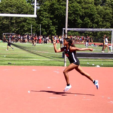 WHSTracknField's tweet photo. 🎉We have a Barrons Sectional Champ! Congrats to Tatiana on capturing the North2 Group4 High Jump title!🏆🥇Tatiana also took 5th in the triple jump &amp; qualified for groups in her 3rd event! What a weekend! GREAT JOB Tatiana!✅ #wearebarrons #hardworkpaysoff #superfreshman https://t.co/x9LPisMKAr