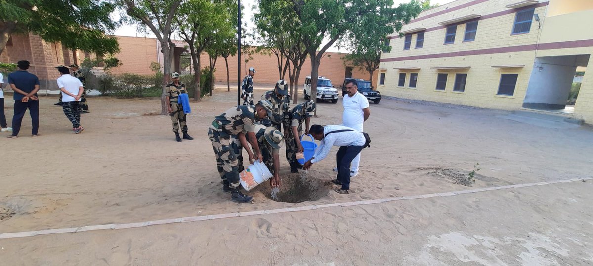 BSF_Gujarat's tweet photo. On the occasion of World Environment Day, @BSF_Gujarat 142 Bn organised a plantation drive &amp; Yoga session at Rajput Chatrawas, #Barmer. A total of 1500 saplings of various species were planted &amp; distributed.

#WorldEnvironmentDay https://t.co/GWrqjI88ki