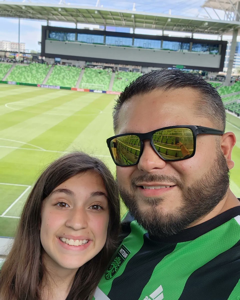 FIERRO512's tweet photo. @WeAreAustinTV @AustinFC #AustinFC #verde seeing the smile on my daughters face while meeting her favorite player.  Thanks #moussa #djitte https://t.co/x07iMkqNUv
