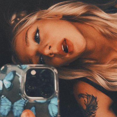 denae_moore's tweet photo. #NewProfilePic https://t.co/9h00qbu7AG