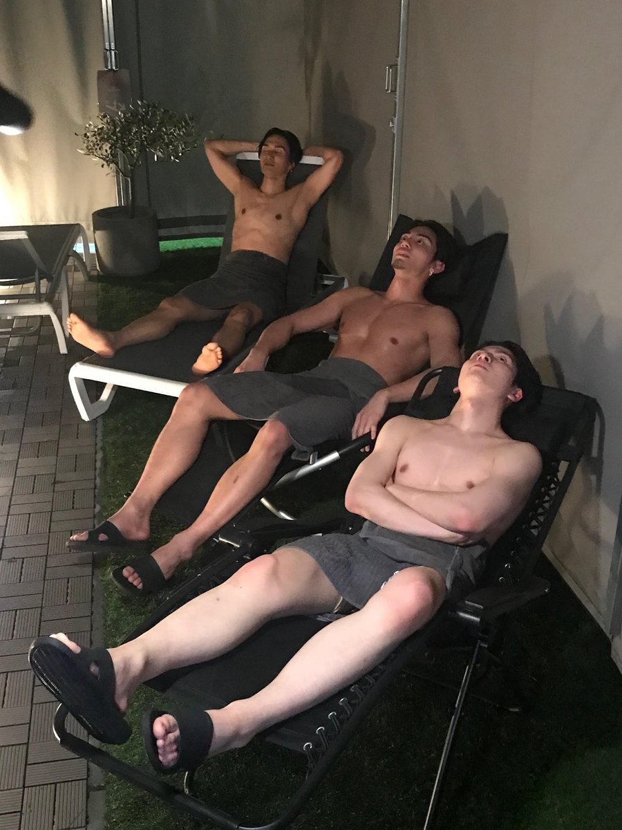 exile_nude's tweet photo. サウナシーンをパシャリ📷 https://t.co/Xo27ypWSt3