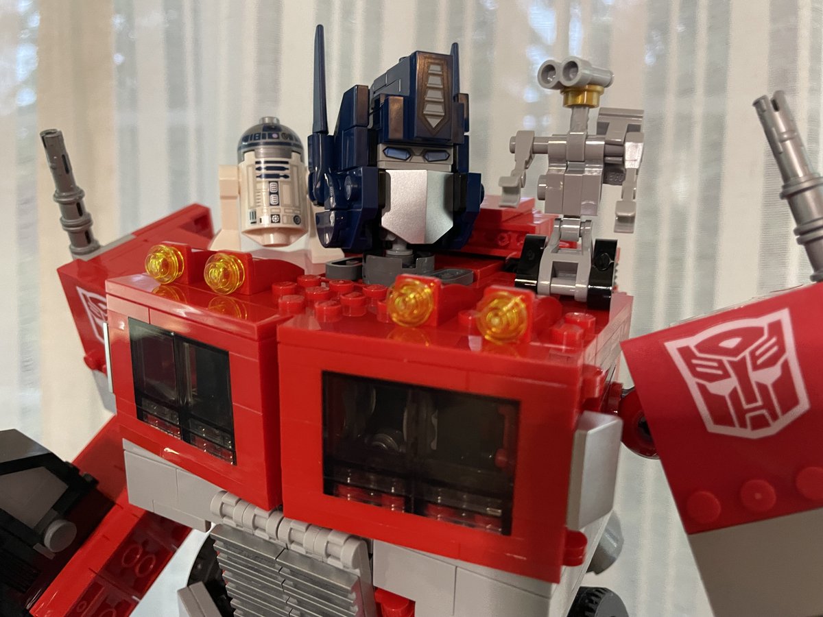 LEGO Optimus Prime is complete!

He is, as you might imagine, incredibly cool. I'll post some more pictures later, but for now, here he is with some of his robot friends and his best human pal, Shia LaBeouf. https://t.co/3CBwslX3Mj