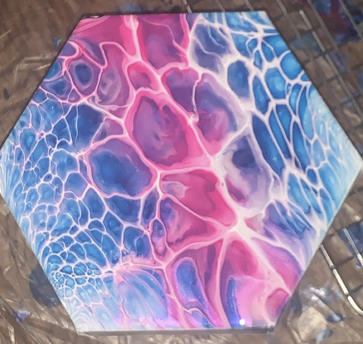 amzy2006's tweet photo. I’m Amy, I’m a fluid art artist/ abstract artist. I’d appreciate if anyone that comes across my page like &amp; comment what u think about these acrylic blooms💜 https://t.co/0hj6ohVa5Z