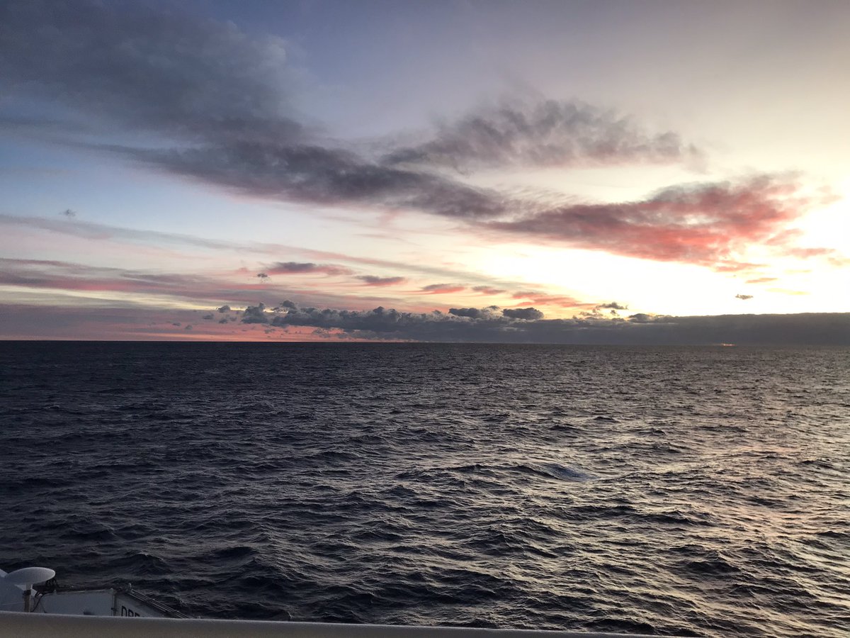 DrHannahPower's tweet photo. Another day on #RVInvestigator and we had more speccy sunrises and more #seafloor mud! 🌅🛳🌊

Here’s our night crew documenting our 2.3m Kasten core off the Illawarra coast 📷👇

@Uni_Newcastle @UON_research @CSIRO #MarineScience https://t.co/KLpqemhh7q