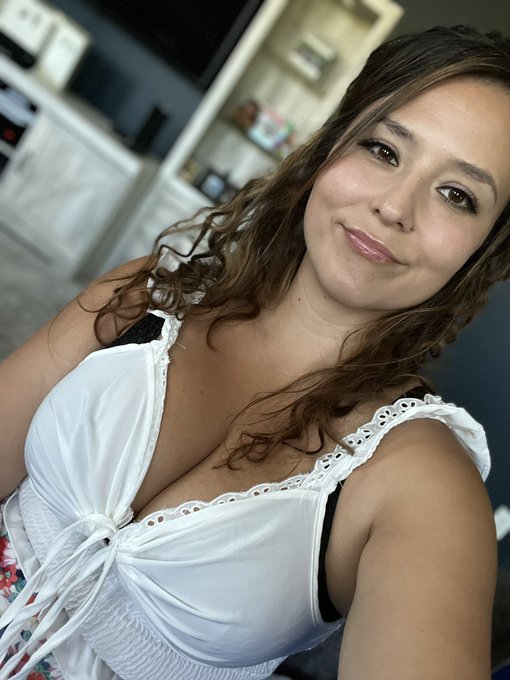 Watch cherr bearr's leaked NSFW photo on TwXstars