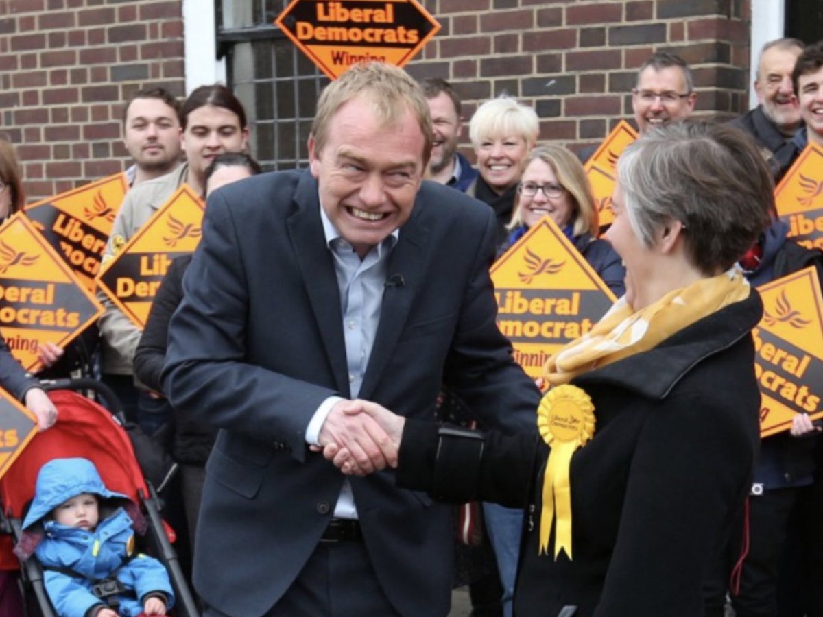 ASK_des's tweet photo. #TimFarron What ever happened to you Tim Farron. Another bore slagging off Boris Johnson, Brexit, &amp; Brexiteers all the time. That photo tells us everything about you Tim Farron. 😂😂😂😂😂😂 https://t.co/gMgqNNRcU4