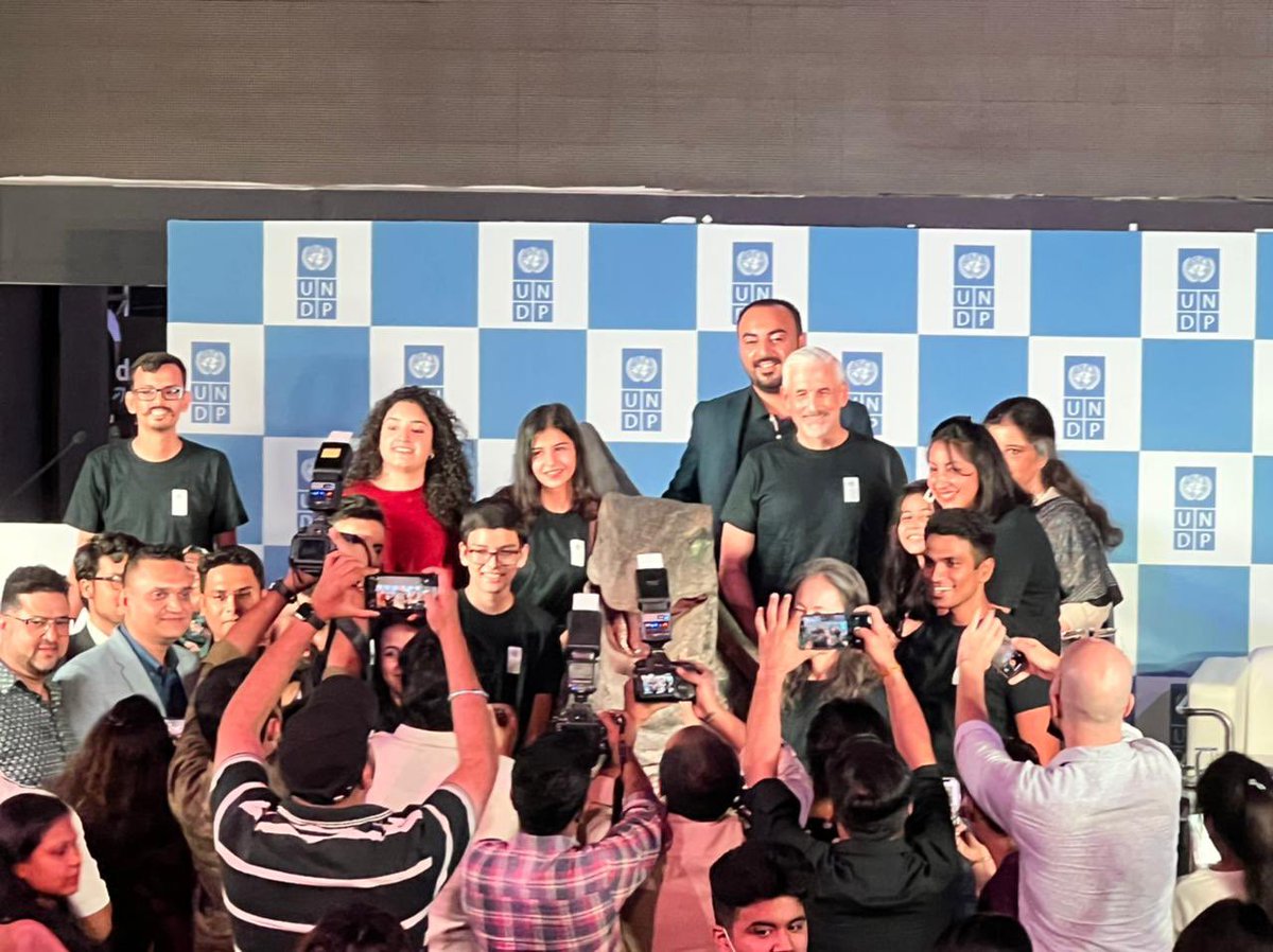 Charu6's tweet photo. When a dino 🦖 reminds you ‘We had an asteroid, what’s your excuse’. 
On this World Env Day, take a pledge #DontChooseExtinction. Make small #LiFE changes-reduce, recycle and reuse! Had brilliant #WED celebs at Cyberhub, Qutub Minar and Safdarjung Tomb! Hats off @UNDP_India🫡 🌏 https://t.co/erQ1VulHyO