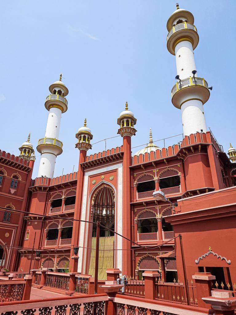 Nakoda masjid, Kolkata..
.
.
© 𝗔𝗿𝗽𝗮𝗻 𝗔𝗱𝗵𝗶𝗸𝗮𝗿𝘆 𝗣𝗵𝗼𝘁𝗼𝗴𝗿𝗮𝗽𝗵𝘆
Shot On :- @samsungwitgalaxy M30s
.
Pindle post link :- pindle.io/web/share?sid=…
.
<a href="/Monojit2301/">Kolkatar Chobiwala</a> <a href="/Pindle_India/">PINDLE INDIA 🇮🇳</a> <a href="/SamsungMobile/">Samsung Mobile</a> <a href="/Lightroom/">Adobe Lightroom</a> 
.
#photography #pindle #kolkata #mobilephotogrpahy