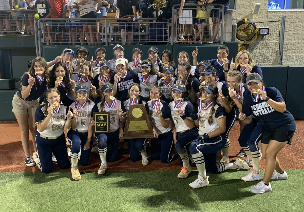 OCRobMartinez's tweet photo. All I can say is Wow!  Congratulations @oc_softball_ on winning State! I am incredibly proud of you. #OCChampions #OCWow #OCProud  @NISDOConnorHS @OCathletics1819 @NISDOConnorHS @NISD @NISD_Athletics https://t.co/Xc39FdFeRO