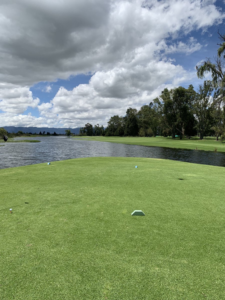 ferpedel8's tweet photo. @PGA Hoyo 11 San Andrés Golf Club, Bogotá Colombia. https://t.co/P6B6qRedM0