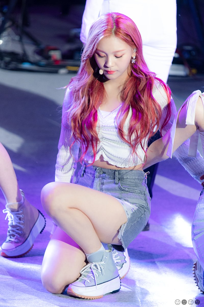 lifeisfunny16's tweet photo. 220604 비비지 BNF페스티벌
#비비지 #VIVIZ 
#엄지 #UMJI https://t.co/nc84iMpkWQ