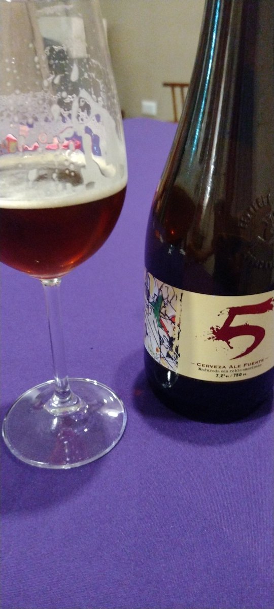 Desde Chile una cerveza Strong Ale bastante buena, con notas a caramelo.
<a href="/CerveceriaKross/">Cerveceria Kross</a>