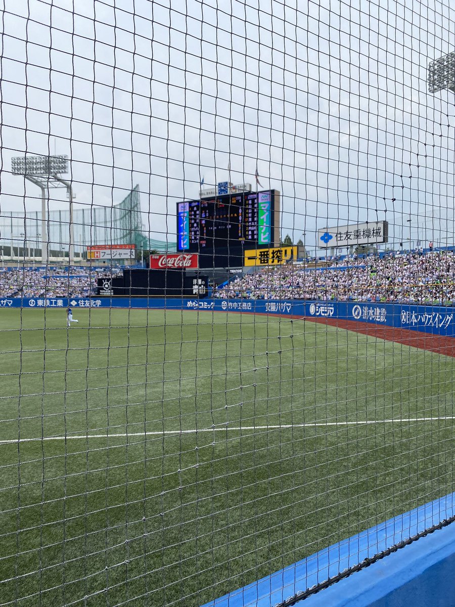 ehashuuu's tweet photo. 今シーズン初神宮です！ https://t.co/rcMpn3t2C5