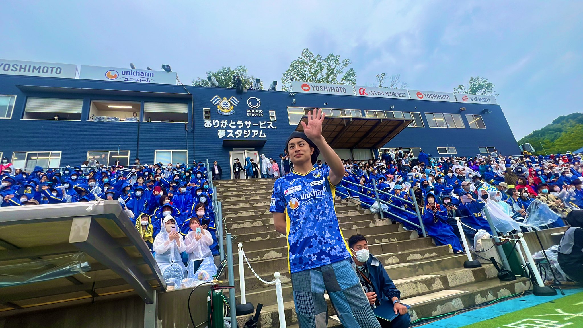 Generations公式アカウント 愛媛県出身のリーダー白濱が今治にて 記念すべき 伊予決戦 のキックインを 務めさせていただきました 今治 伊予決戦 白濱亜嵐 T Co Hrwf59wwqz Twitter