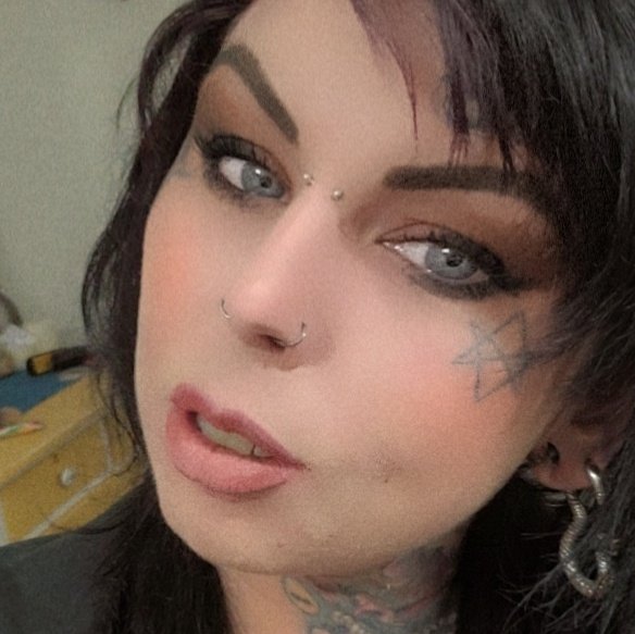 #NewProfilePic https://t.co/El66fei3JL<a href="/tag/newprofilepic"class="tags">#NewProfilePic</a>