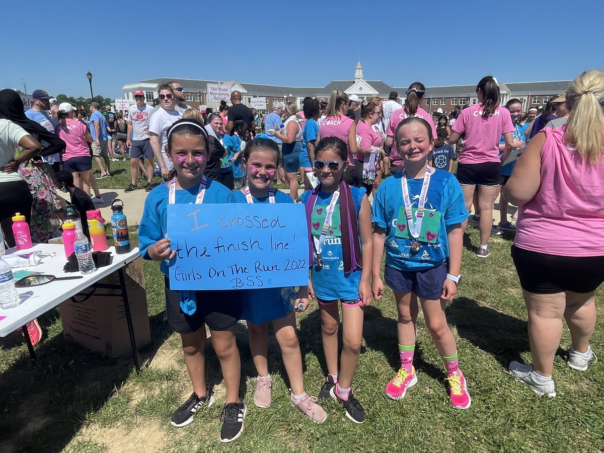 kathygorm's tweet photo. Girls on the Run is so much fun! #girlsontherunde #gotrde @GirlsontheRunDE @BedfordsBobcats @BSSap @RedClaySchools @teamredclay https://t.co/GGTe1jBl6w