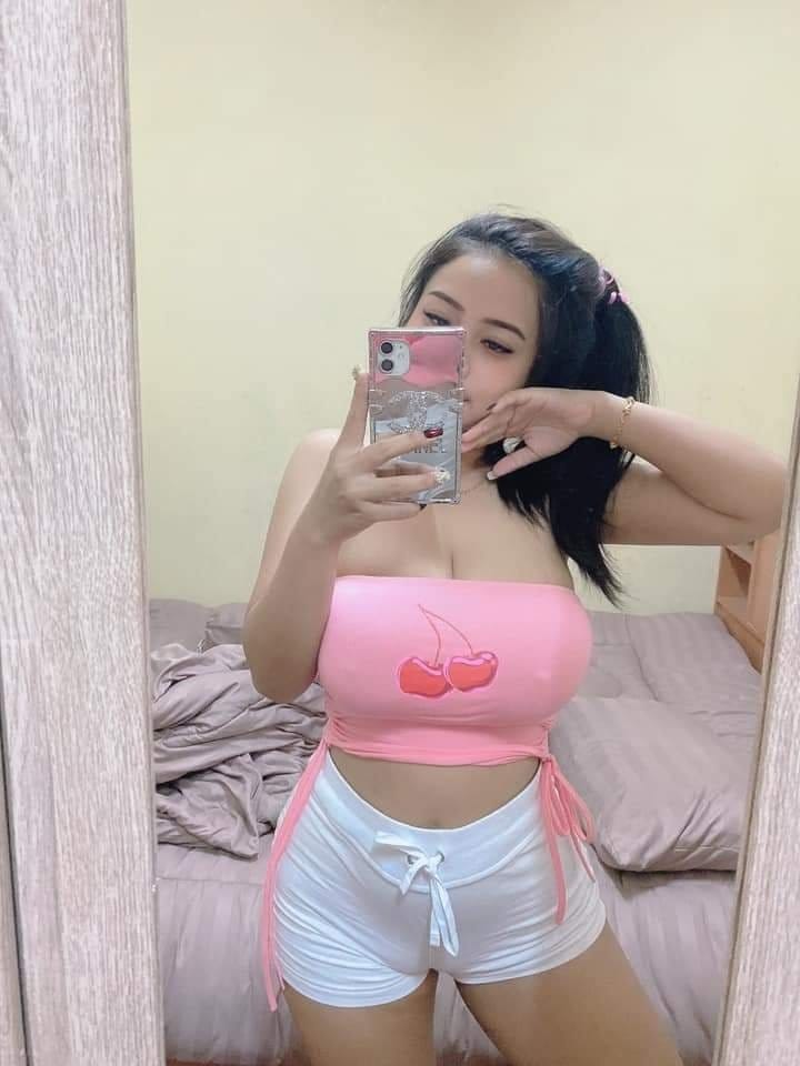law_marcell's tweet photo. Udah gede pentil nya masih nonjol juga🤤 https://t.co/akd8DVQM0f