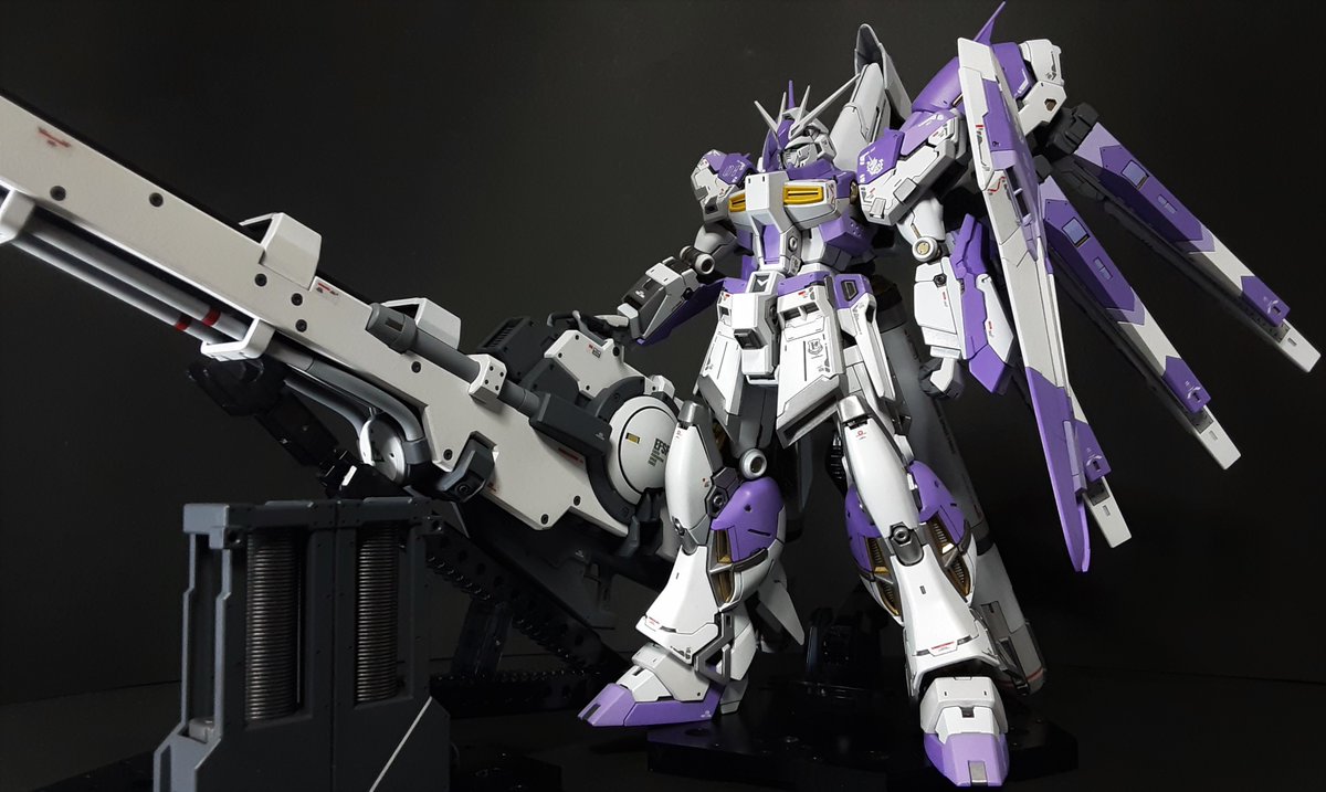 rindou777's tweet photo. RG Hi-νガンダム　丁度ブルーのカラーもやっぱいいなぁと思ってたところを、運よく２体目ゲットできたので
うれしさのあまりもう一度宇宙へ舞い上がる前に撮り直して再アップ。
＃ガンプラ　＃ハイニューガンダム https://t.co/mgbHFvkI1V