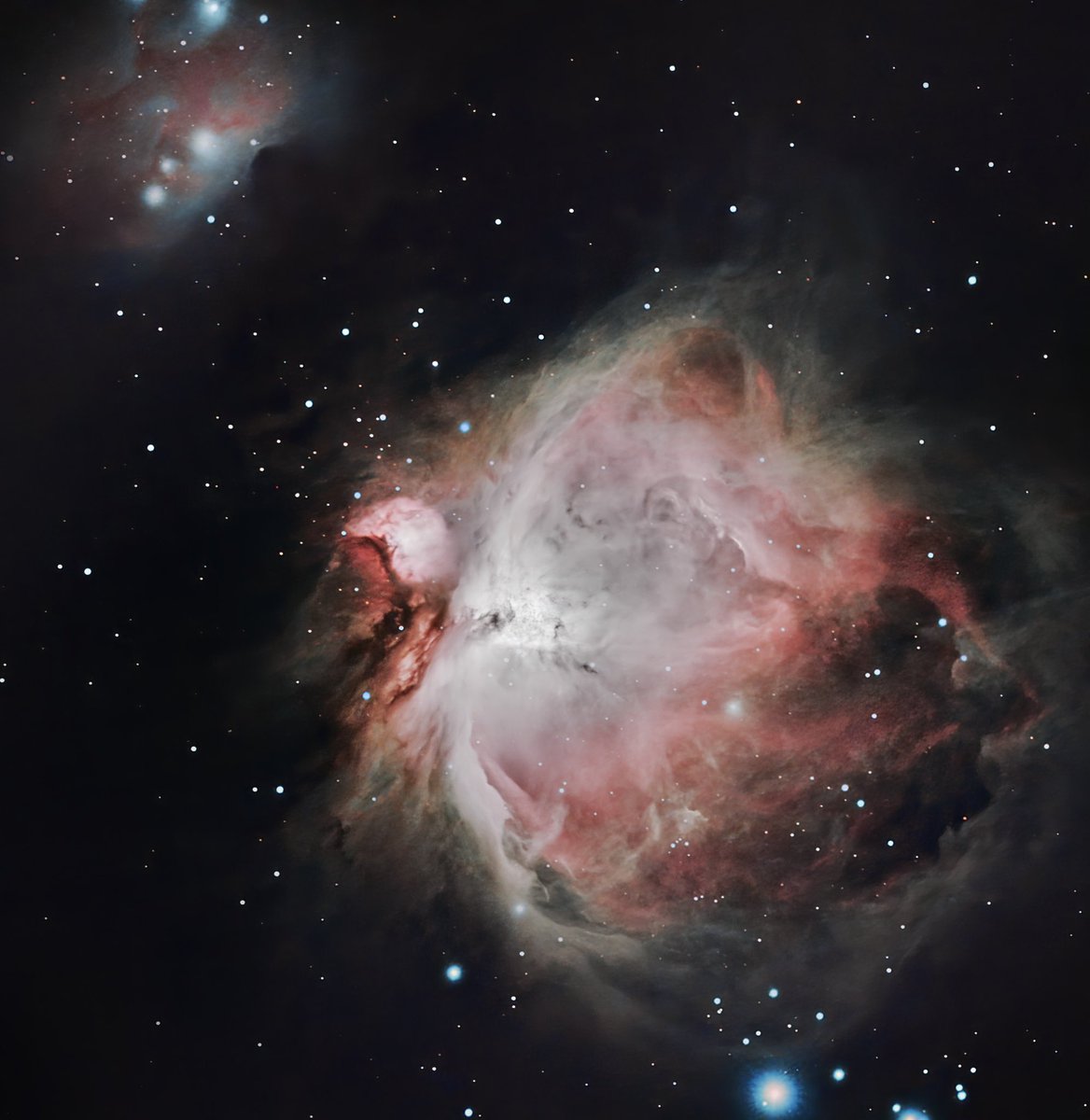 LisaBromfield's tweet photo. M42…again 🙃 One day I’ll get an Orion pic that I’m happy with…one day. 
#orion #m42 #Astrophotography #spacephotography #tasmania https://t.co/rWYR6zXGXw