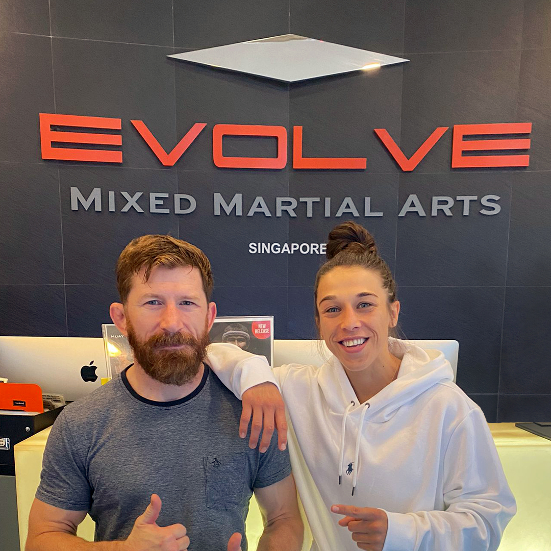 EvolveMMA's tweet image. Welcome UFC fighters to Evolve MMA! &amp;lt;&amp;gt;

@BulletValentina @AntoninaPantera @joannamma #JoselyneEdwards @mikebrownmma @gloverteixeira #taylanyuasa

#mma #champions #evolvemma #singapore