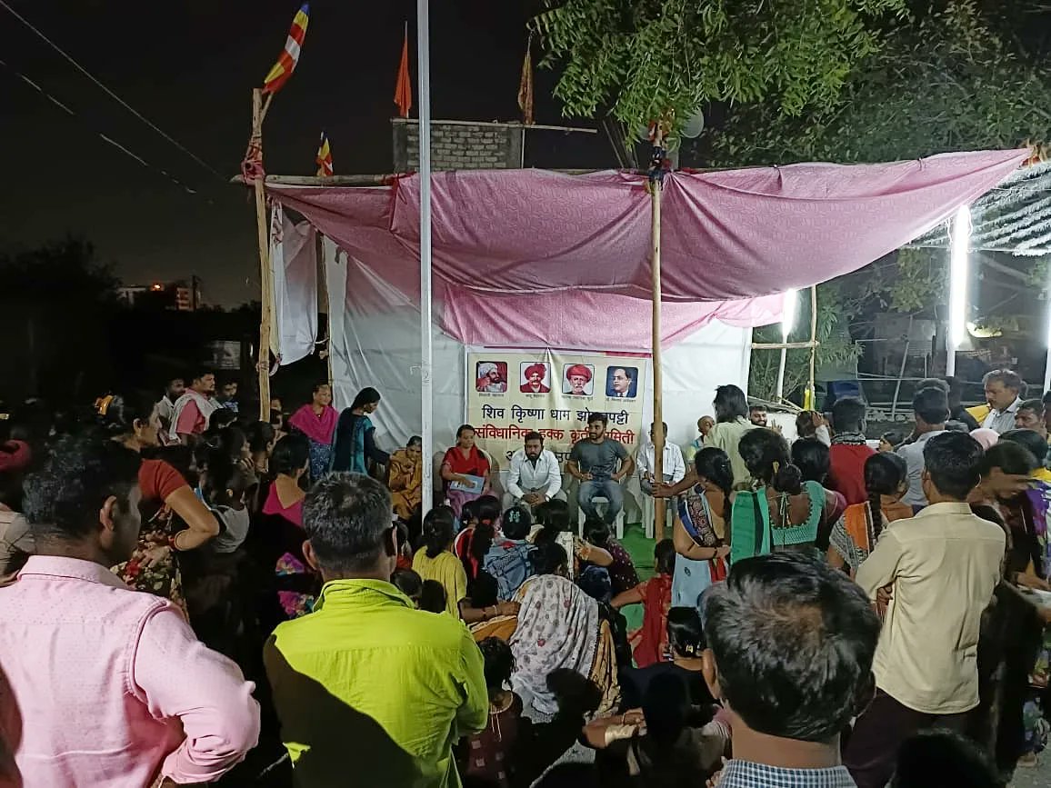 JanBadlaav's tweet photo. Join us now!
आज 1200 परिवारों के घरों को बचाया जा रहा हैं और ये मुमकिन हुआ सिर्फ अच्छे लोगो के सामूहिक प्रयास से, सामूहिक बदलाव से।
@yash_gourkhede #Nagpur #BadlaavForNagpur https://t.co/aFD2tkDDWc