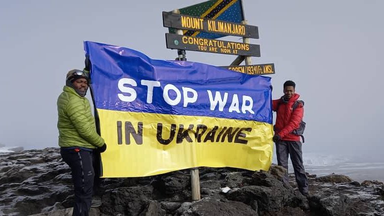 dkisselev's tweet photo. Roman Super https://t.co/G27V351QT9

"The best wars in the history of mankind are those that mankind managed to avoid" - Baurzhan Abdishev

https://t.co/LDZl5V9HaY

Stop War in Ukraine

#antiwar #RussiaUkraineWar #StreetArt #Kilimanjaro https://t.co/NQDAlH0ILD