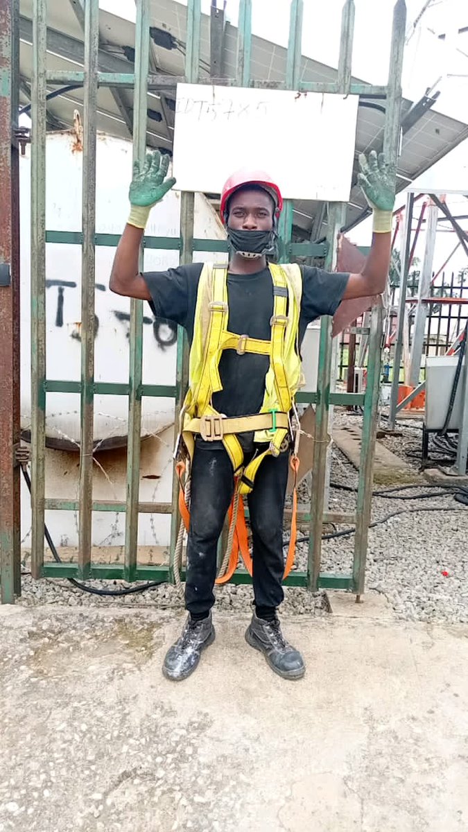 Sirkuki1's tweet photo. @Sirkuki1 
Engineer my pride 💎
4G installation Successful 🙏
#MoreGrace🙏🙏🙏 https://t.co/oMopOnAJNi